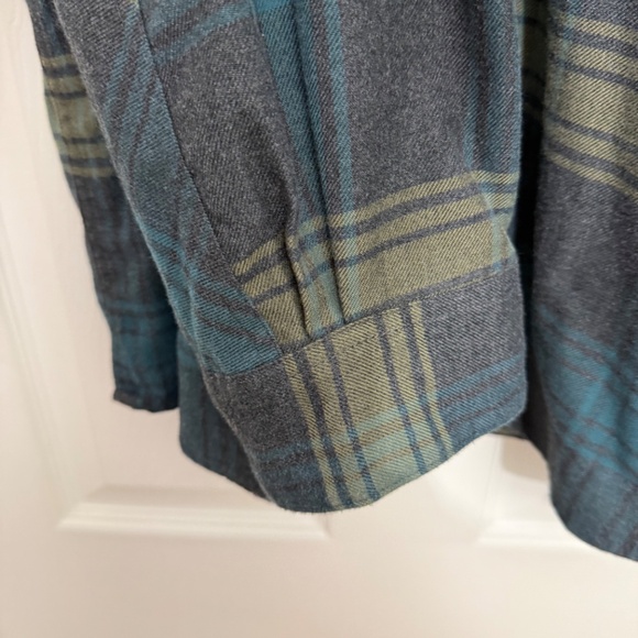HOWLER BROS. BUTTON UP FLANNEL SHIRT XXL (MINT) - Picture 5 of 6